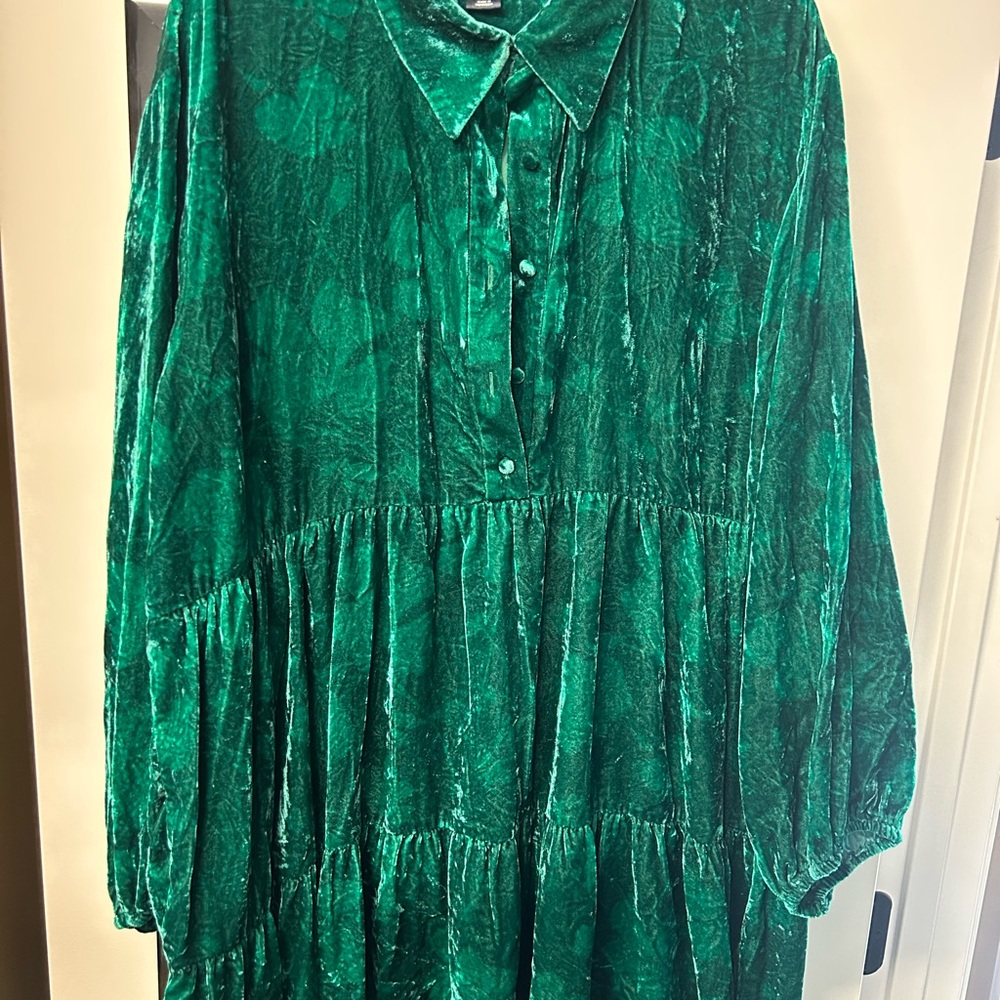 Anthropologie Maeve Emerald Green Velvet Bettina Mini Long-Sleeve Dress